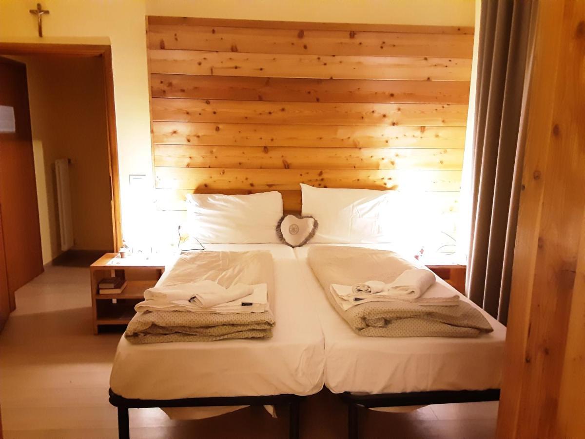 B&B Anna Rovere della Luna Екстер'єр фото
