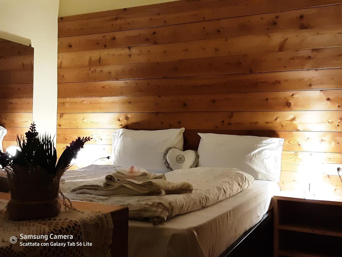 B&B Anna Rovere della Luna Екстер'єр фото